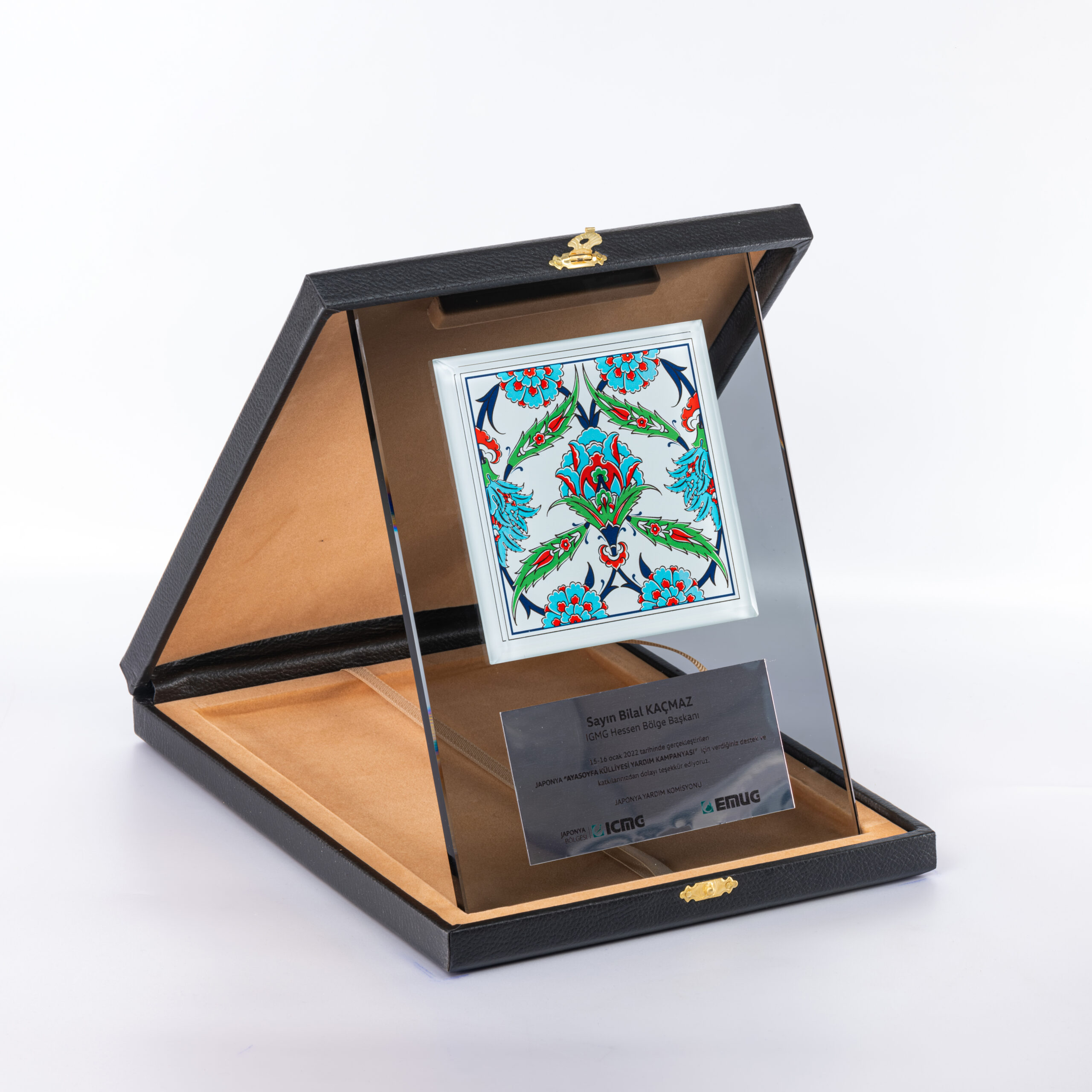 ÇİNİLİ KRİSTAL PLAKET