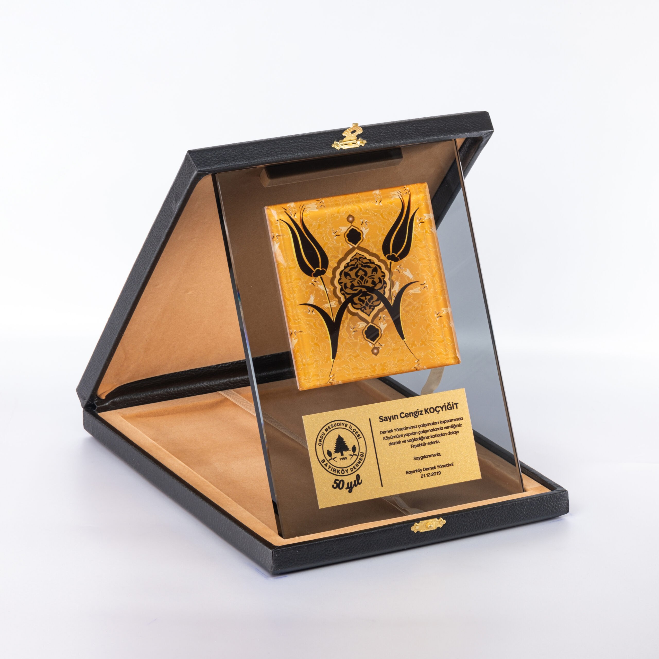ÇİNİLİ KRİSTAL PLAKET