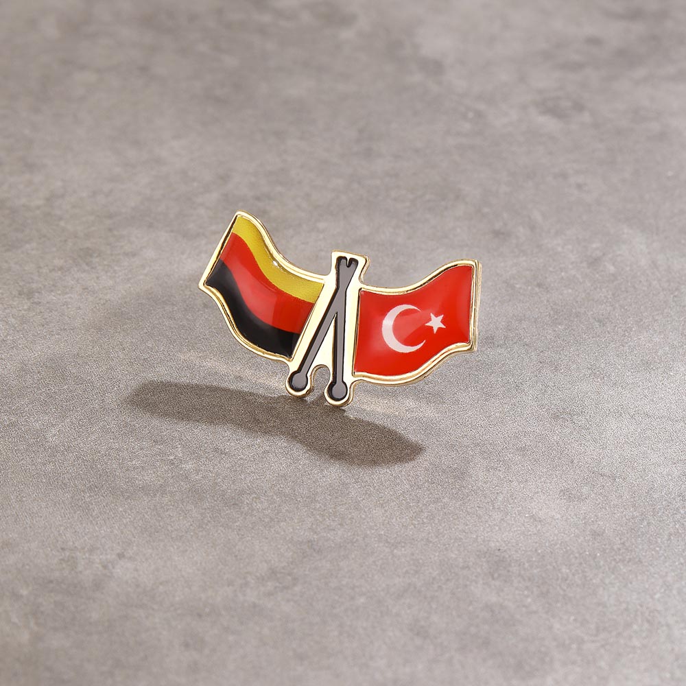 Türk Bayrağı Mineli Metal Yaka Rozeti